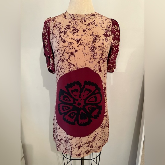 Silk dress - Picture 1 of 6